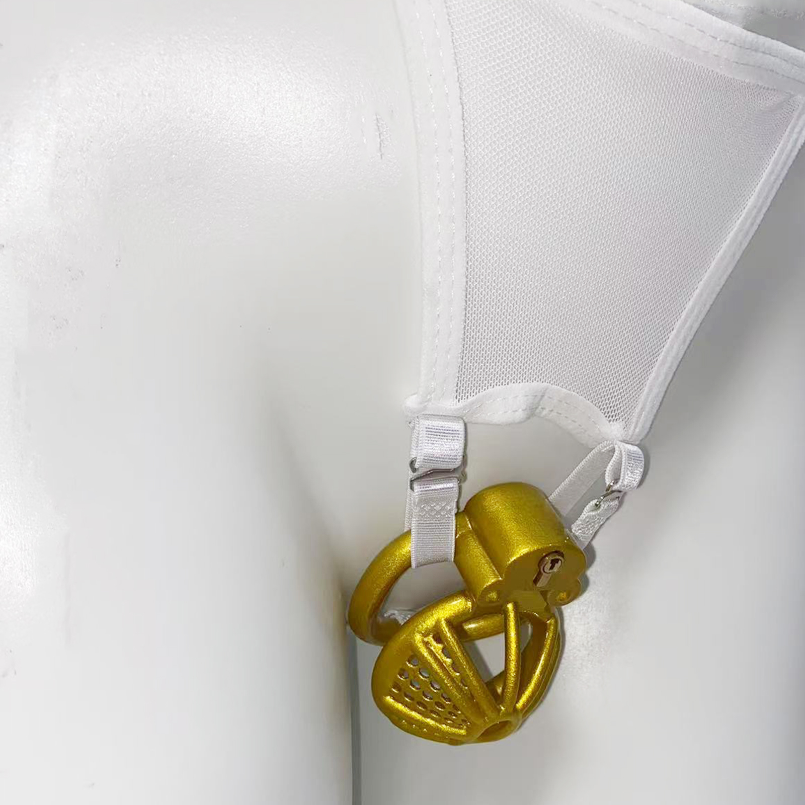 White Thong Male Chastity Cage - Resistance Bands recension och pris
