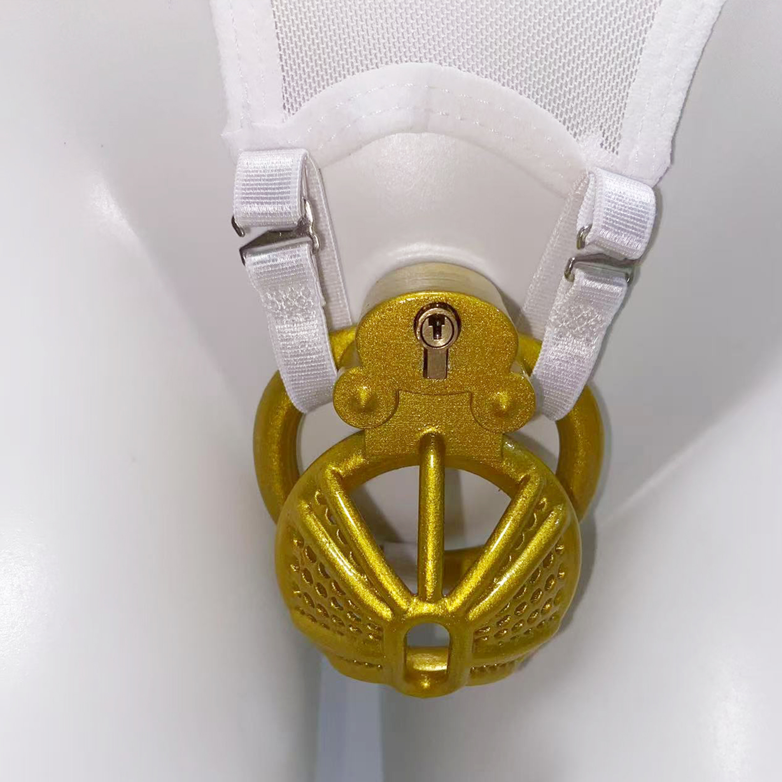 White Thong Male Chastity Cage - Resistance Bands recension och pris